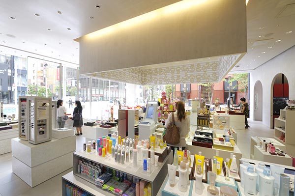 資生堂化妝品展廳設(shè)計圖05